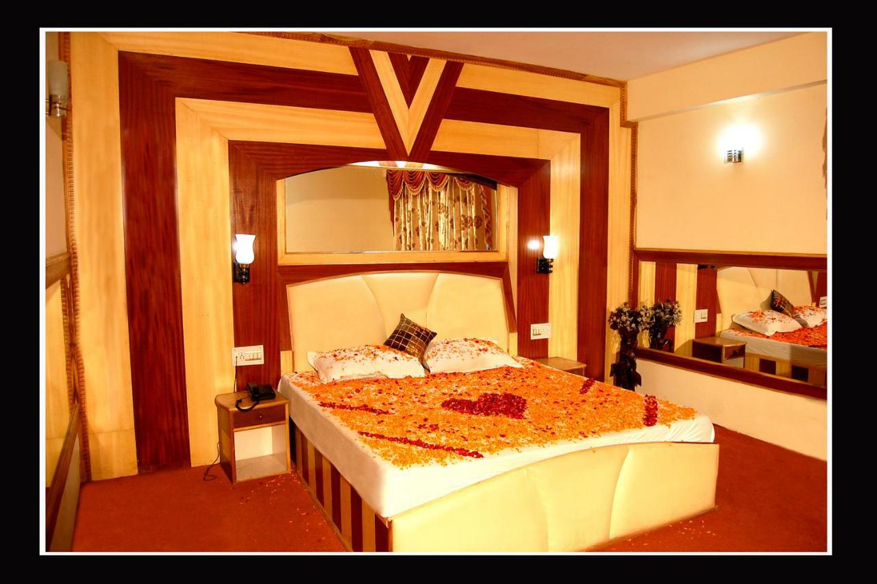 Hotel Nitesh Маналі Екстер'єр фото